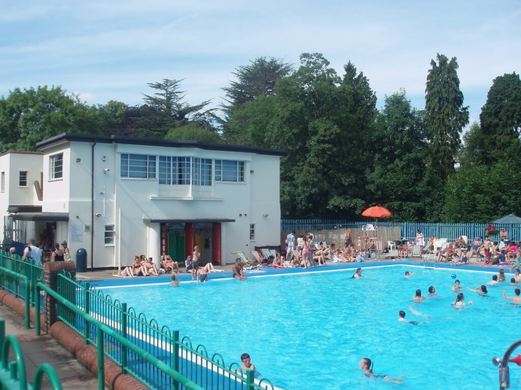 25 lidos & outdoor pools near me